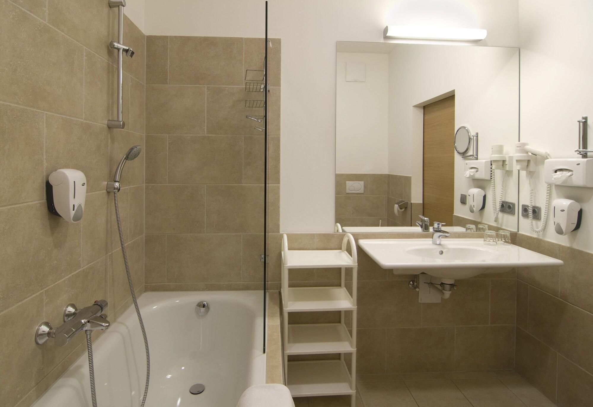 Hotel Braeuwirt Kirchberg en Tyrol Extérieur photo